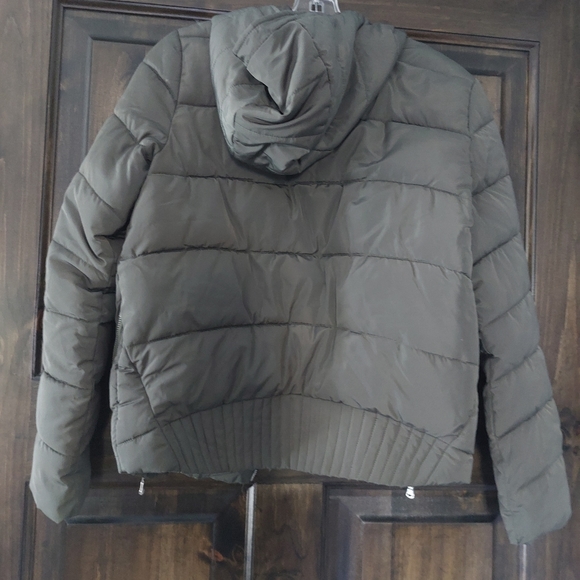 Women's guess green puffer coat - Picture 2 of 4